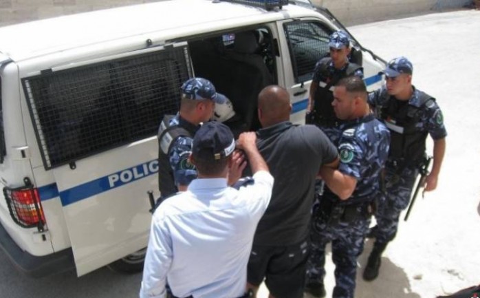 عناصر من الشرطة في مدينة جنين بالضفة الغربية المحتلة